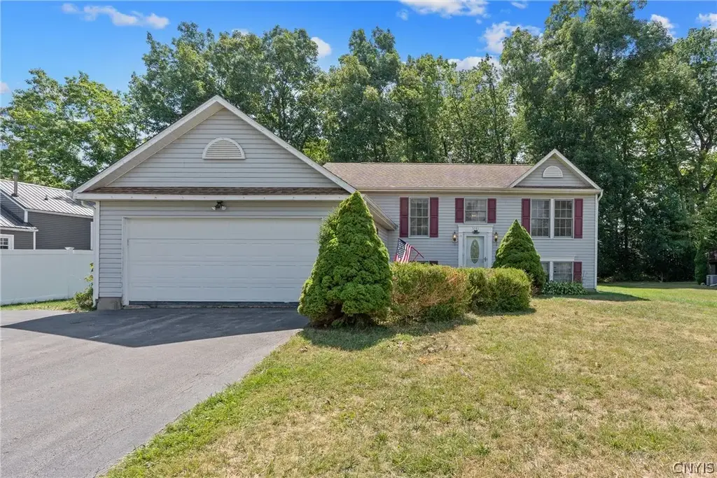 5381 Carrick Circle, Cicero