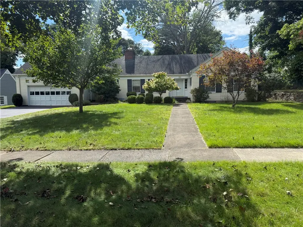 99 Demarest Parkway, Elmira