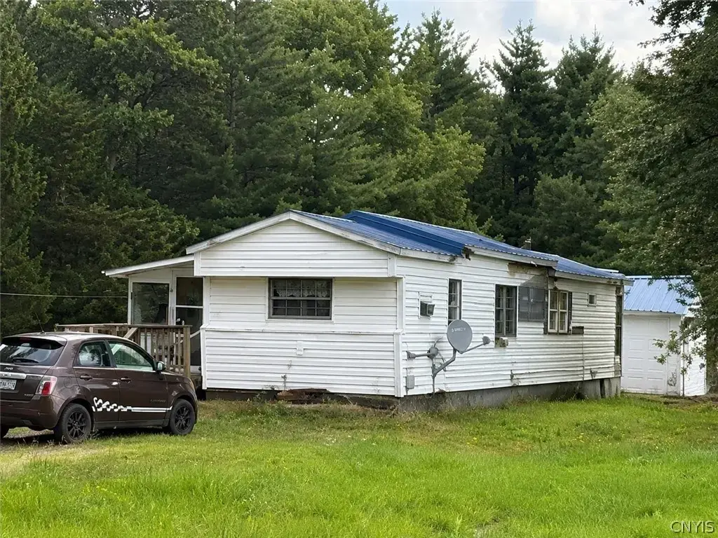 2718 Us Route 11, Parish