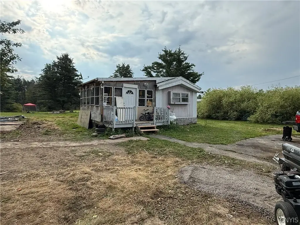 2714 Us Route 11, Parish