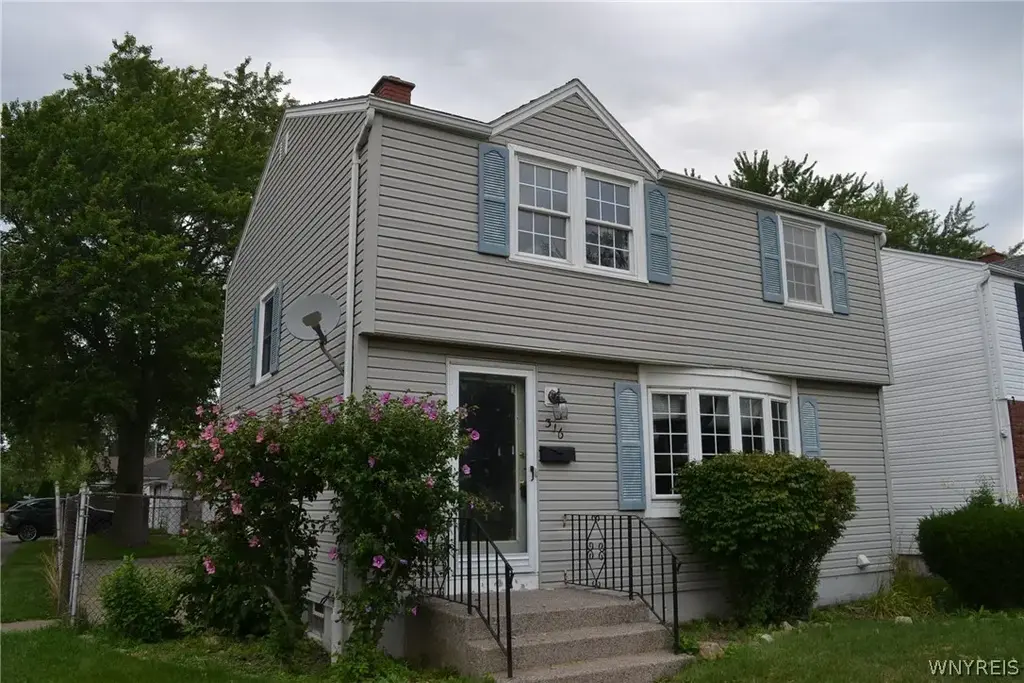 316 Oakvale Boulevard, Tonawanda