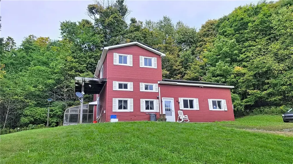 2752 Hathaway Road, Sempronius