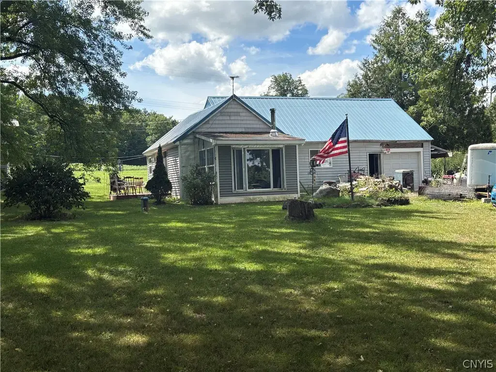 6141 Buyea Road, Lincoln