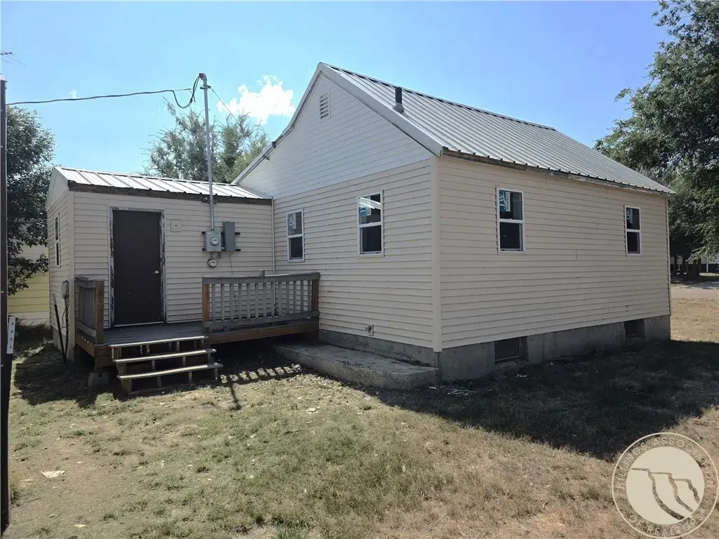 909 G Avenue, Circle
