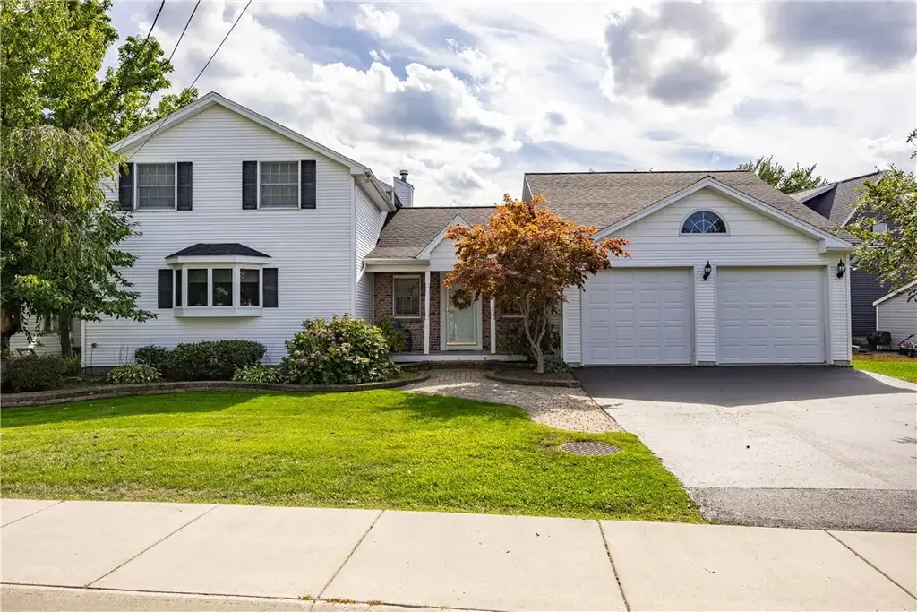 8574 Greig Street, Sodus