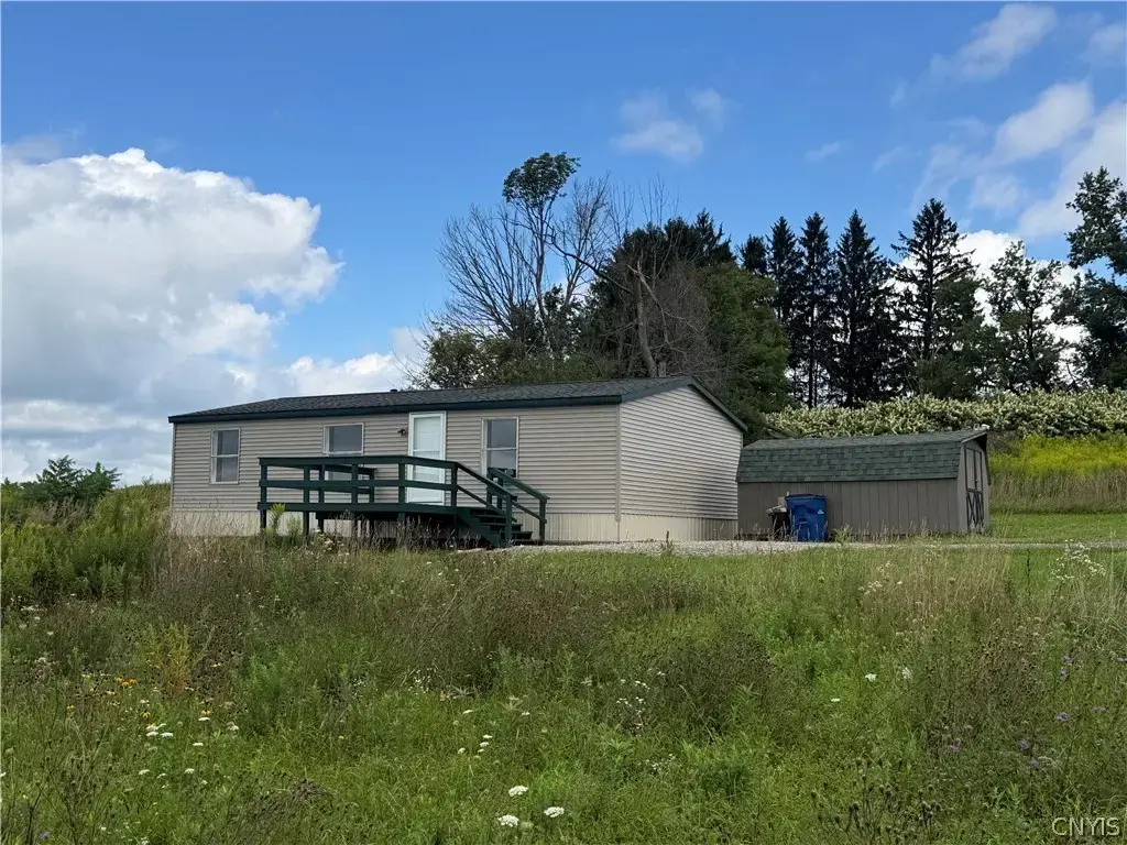 2755 Center Road, Freetown