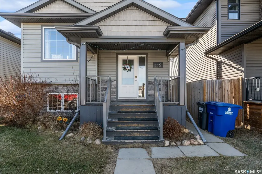 119 Maningas Bend, Saskatoon