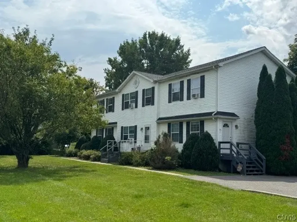 703 Ridge Road, Lansing