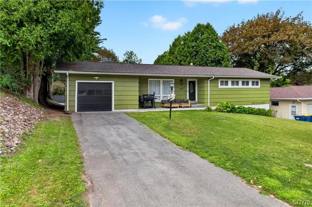 109 Camillus Park Drive, Camillus