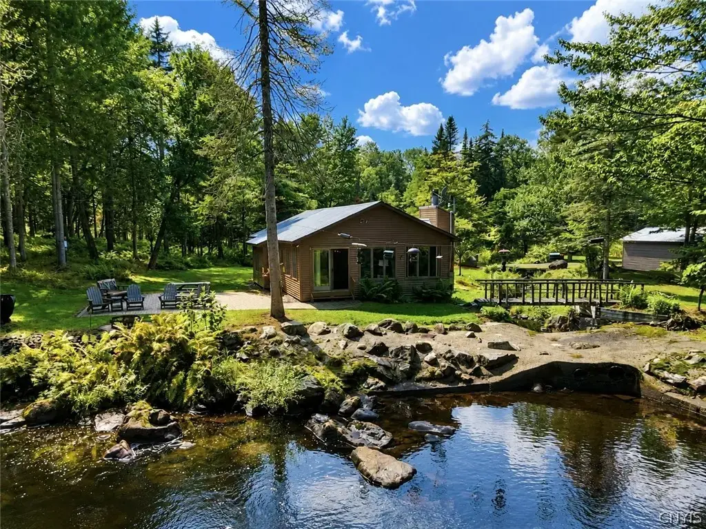 163 Hemlock Road, Forestport