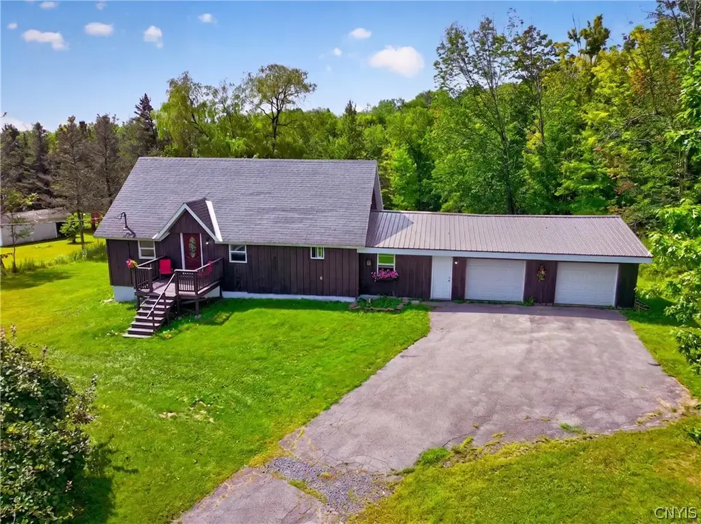 9405 Sly Hill Road, Western