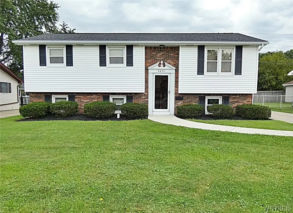 3431 Bethford Drive, Hamburg