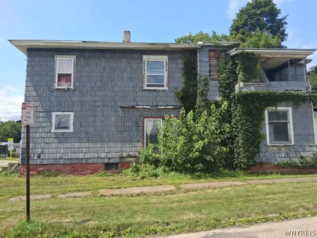 64 River Street, Salamanca