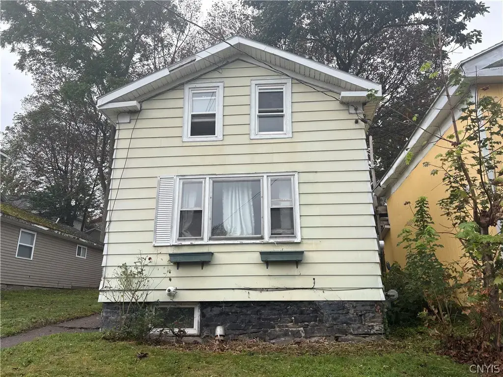 242 E 9th Street, Oswego