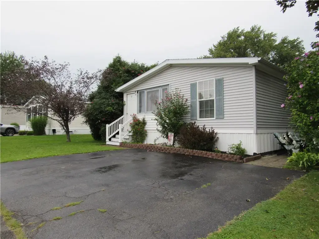 11 Sycamore, Avon