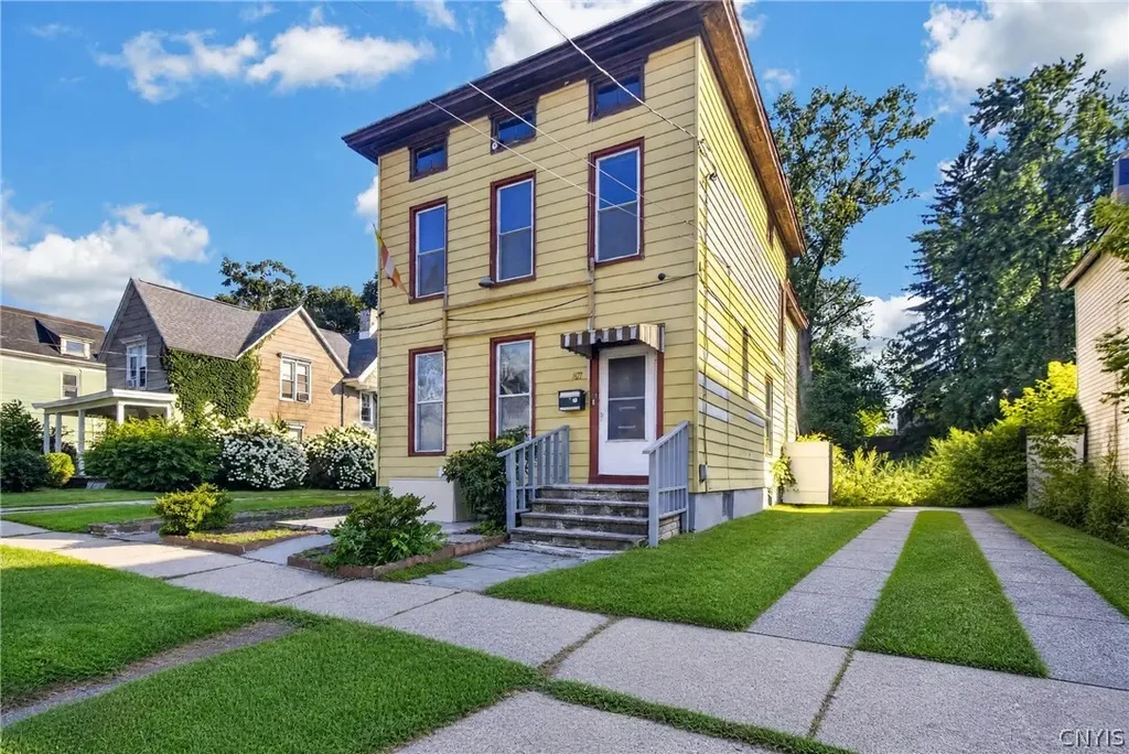 627 Plant St, Utica