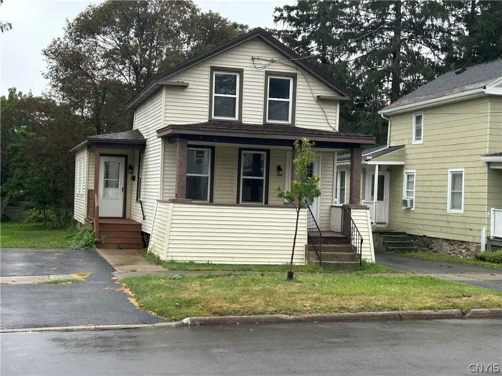 90 Ontario Street, Oswego