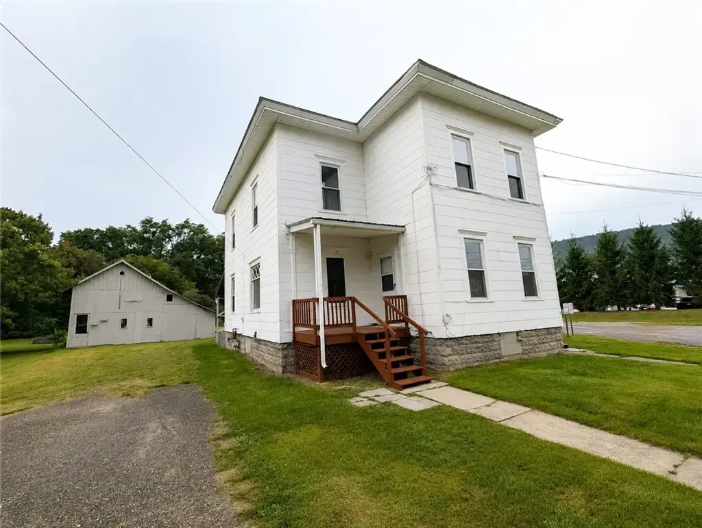 61 Central St., Moravia