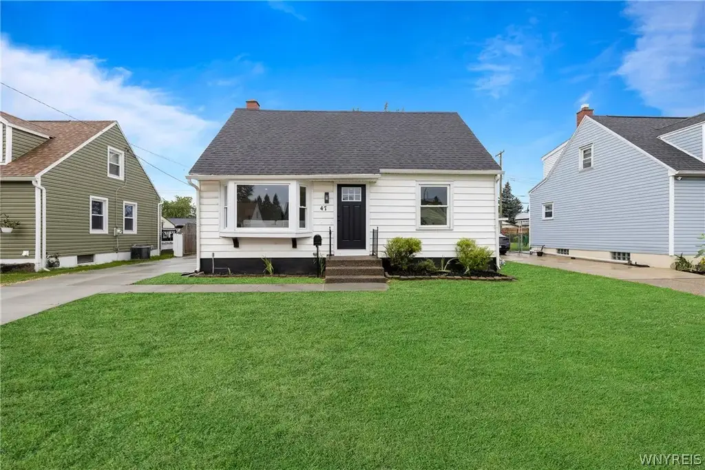 47 S Hedley Street, Cheektowaga