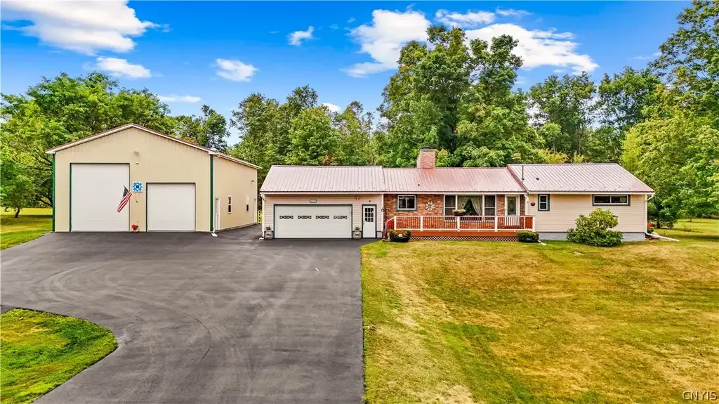 4228 Lee Center Taberg Road, Annsville