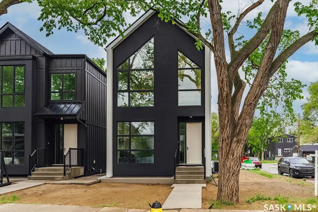 1139 13th Street E, Saskatoon