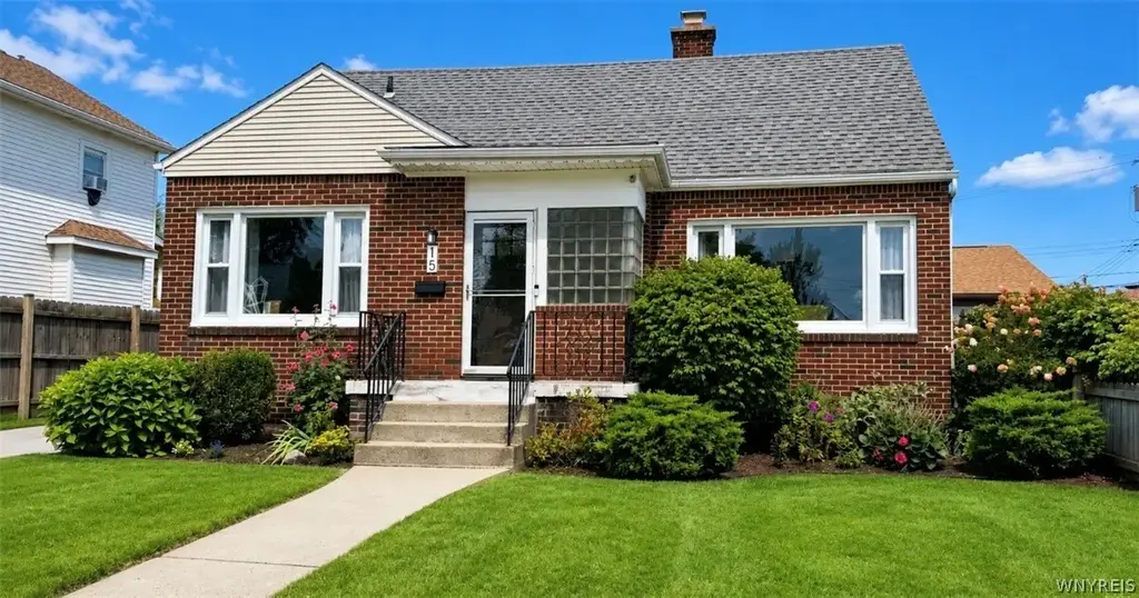15 Kenton Road S, Tonawanda
