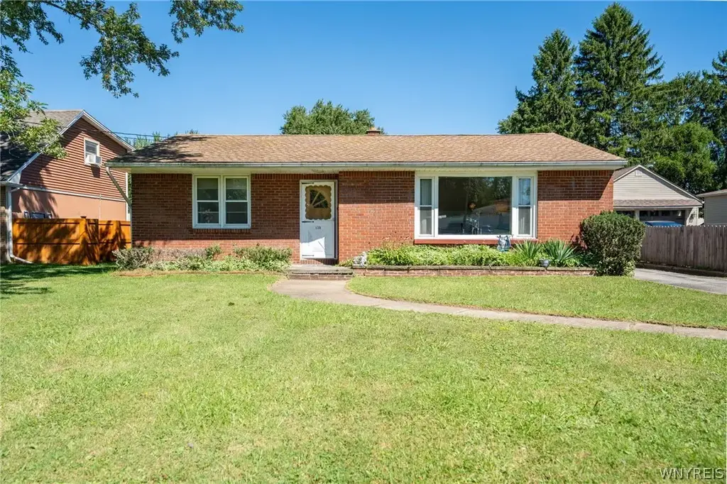 130 Rowley Road, Cheektowaga