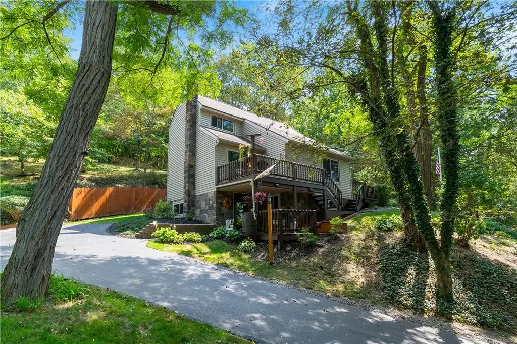 5189 E Lake Road, Richmond