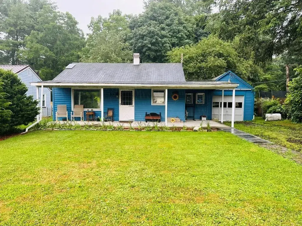 50 Brookline Avenue, Big Flats