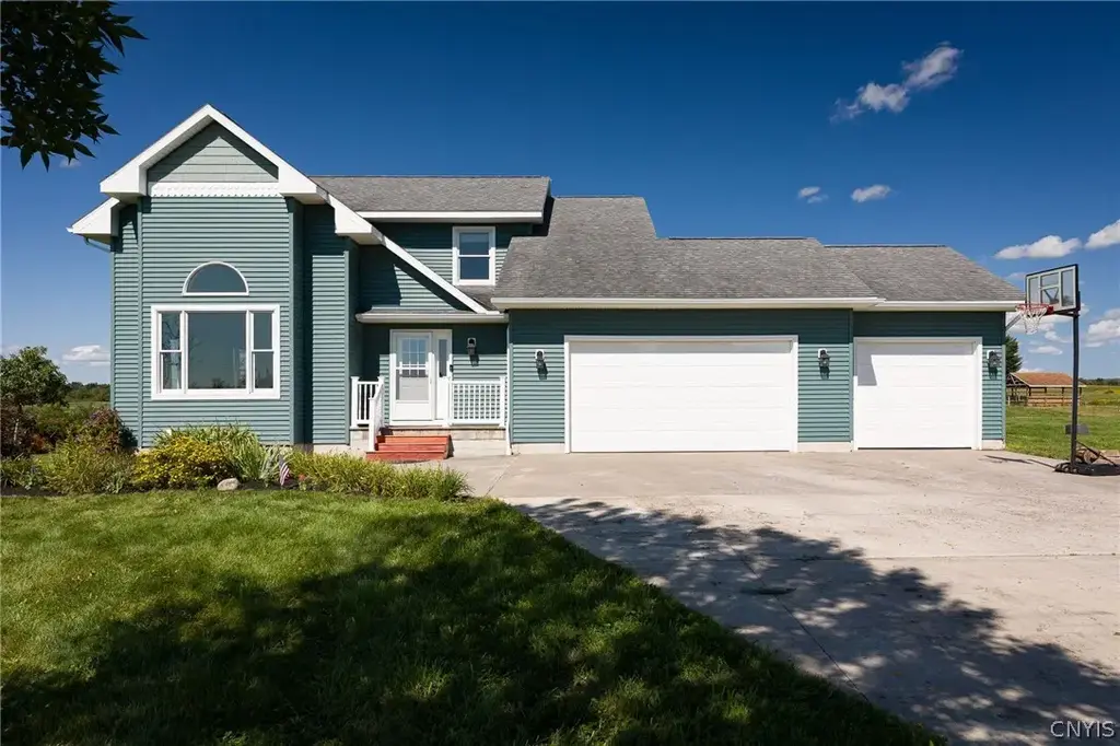 30283 Ansted Road, Le Ray