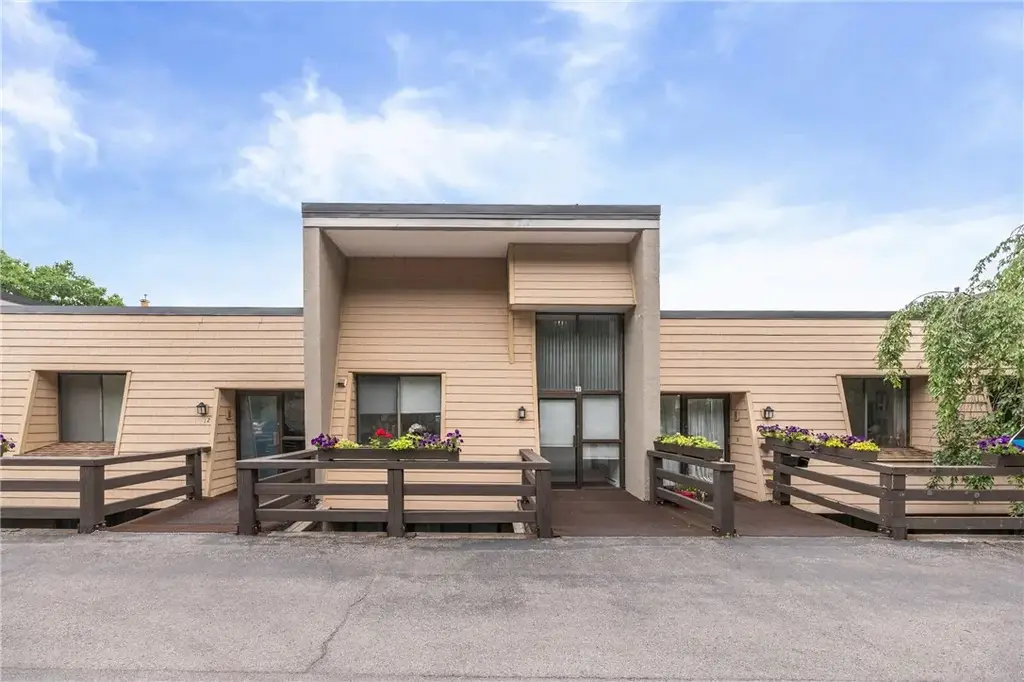 11 Cliffside Drive, South Bristol
