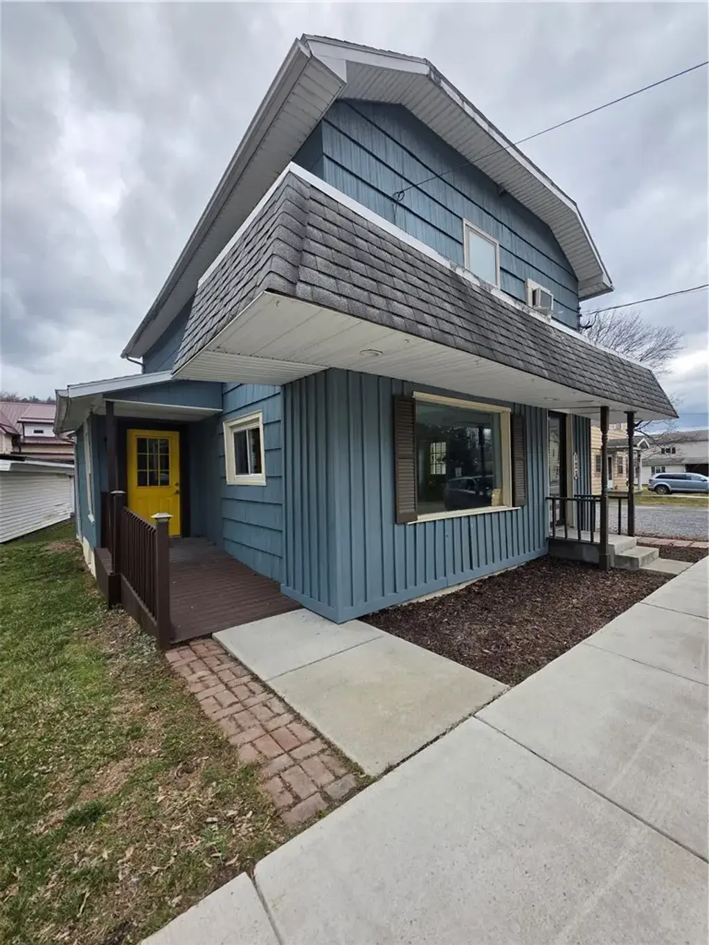 123 S Catharine Street, Montour