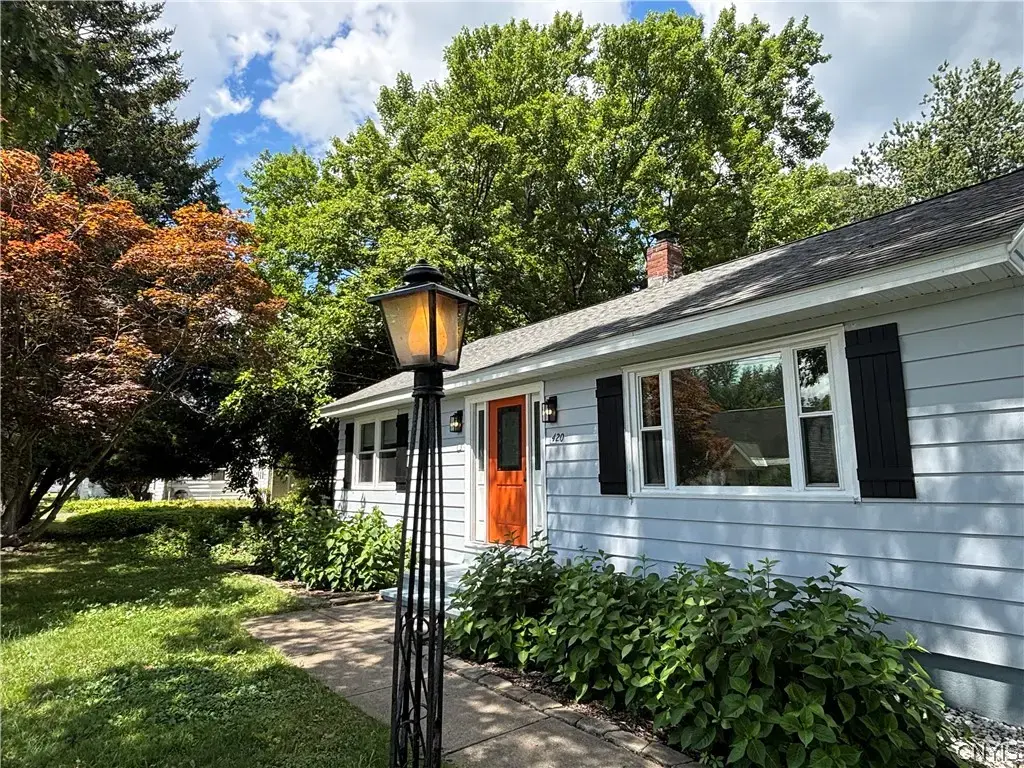 420 Spruce Street, Utica