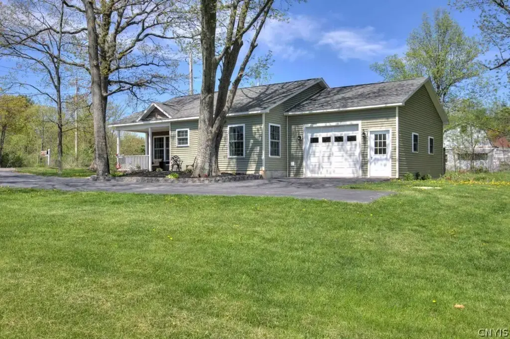 43778 County Route 100, Orleans