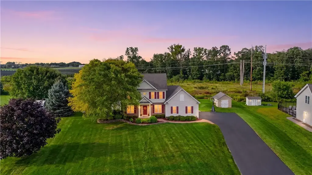 18 King Fisher Drive, Ogden