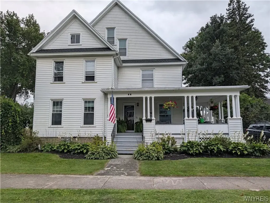 44 Genesee Street, Warsaw