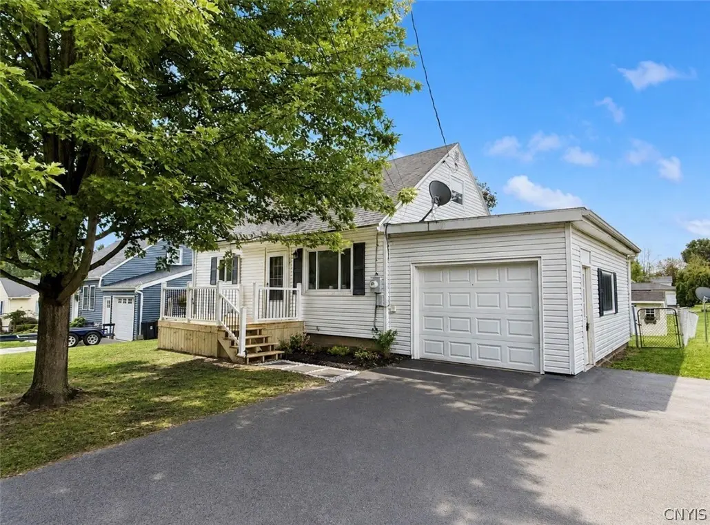 Photo of Listing #S1711384