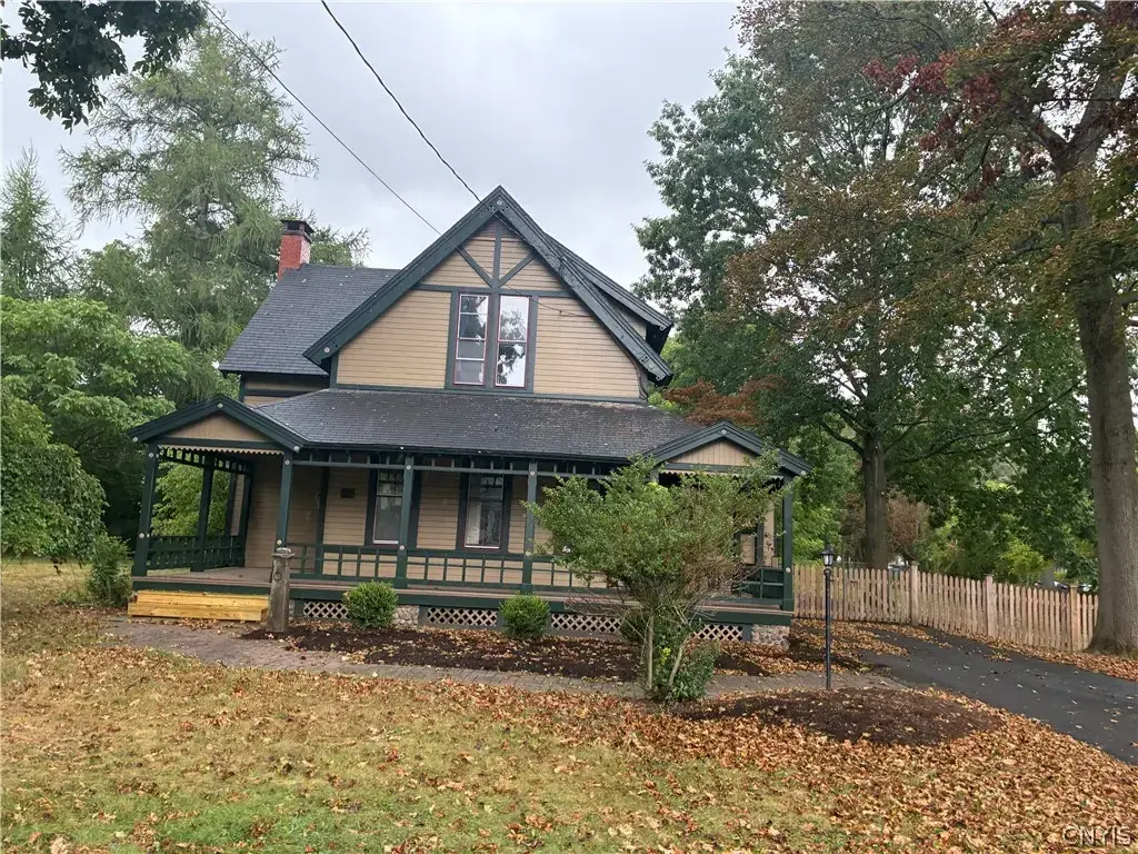 864 Salt Springs Road, Syracuse