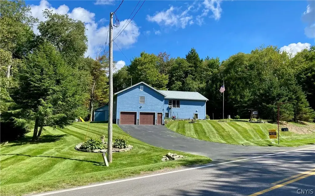 184 County Route 13, Boylston