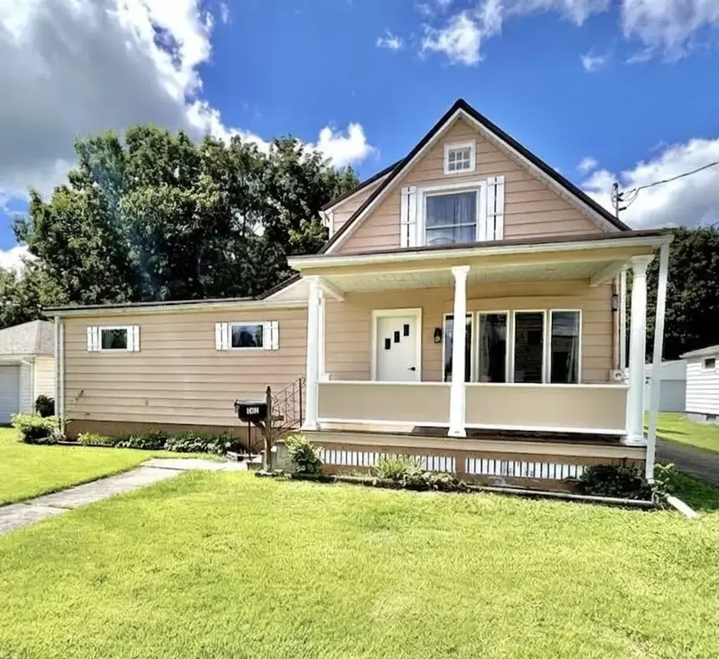 101 Hendy Avenue, Elmira