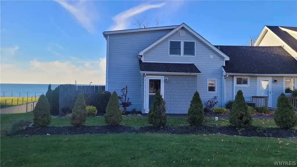 4890 Lake Shore Road, Hamburg