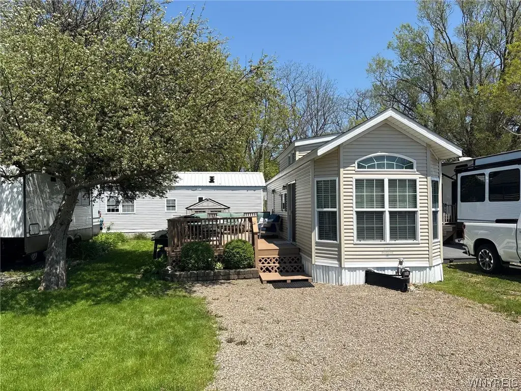 9456 Lakeshore Road#90, Evans