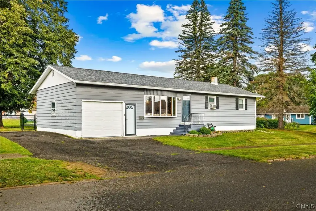1006 Ontario Street, Utica