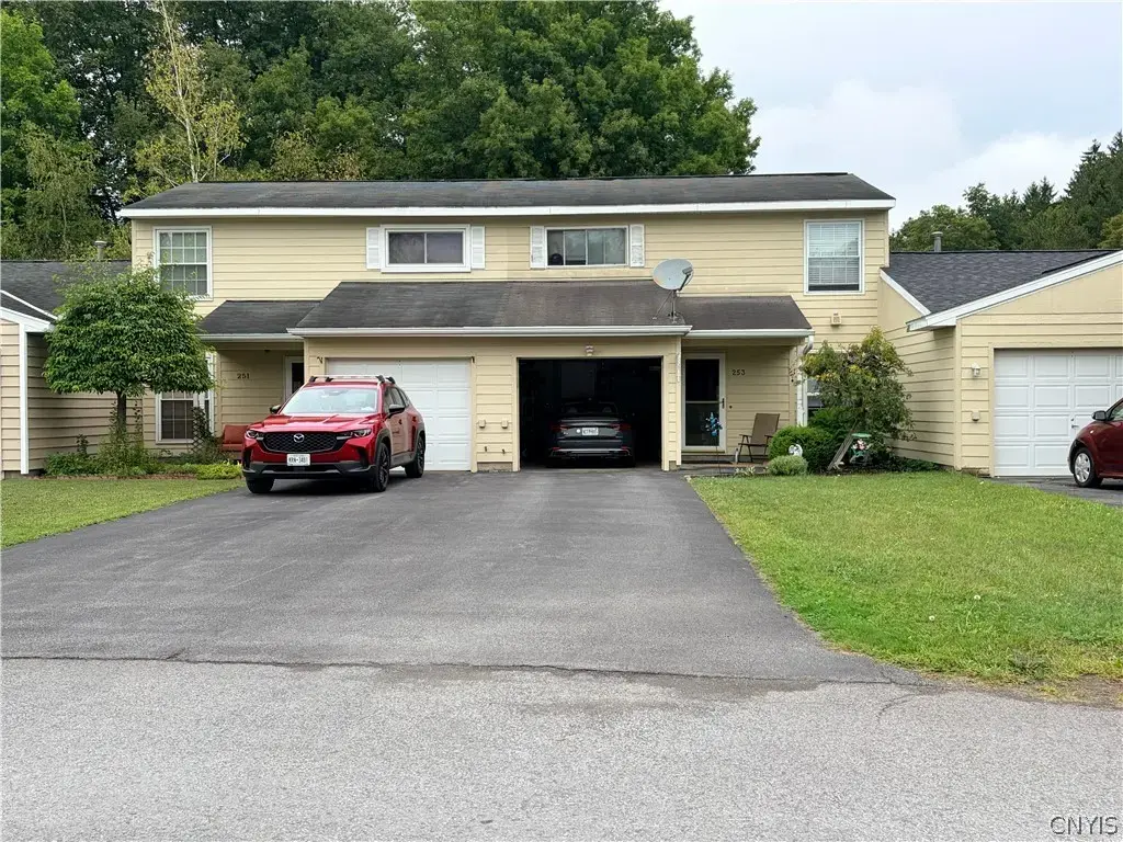253 Wildwood, Frankfort