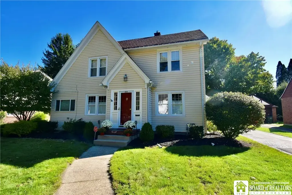 210 Arlington Avenue, Jamestown