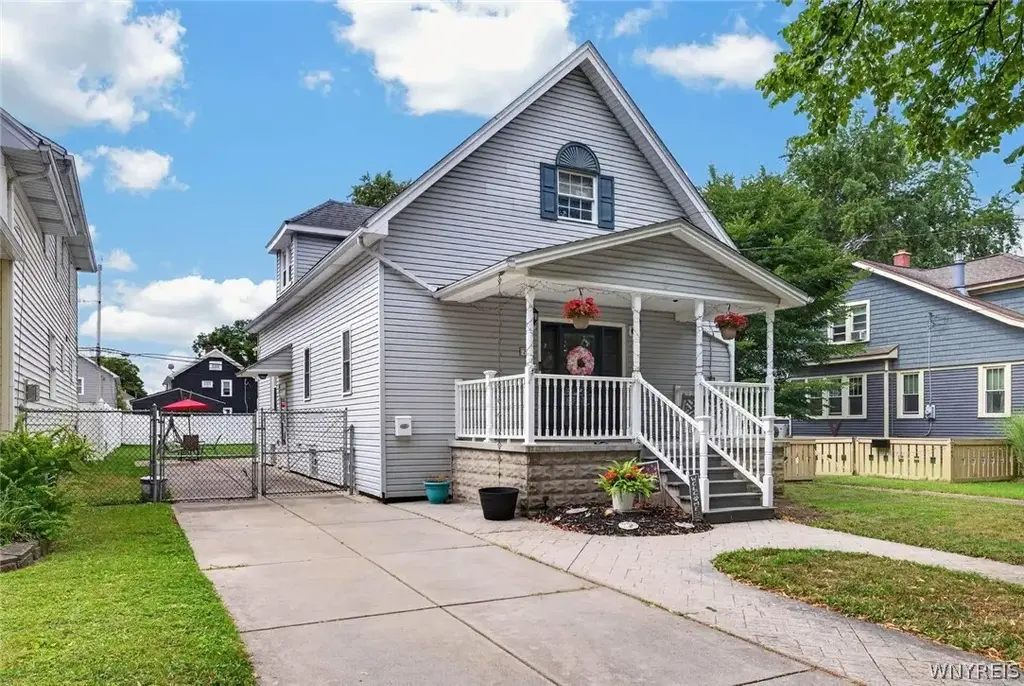 247 Potters Road, Buffalo