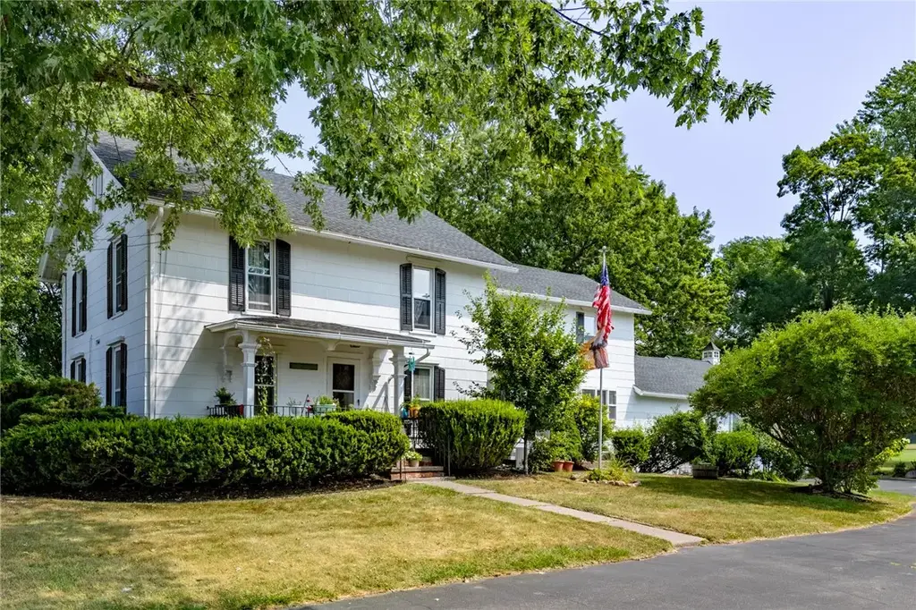 1744 Jackson Road, Penfield