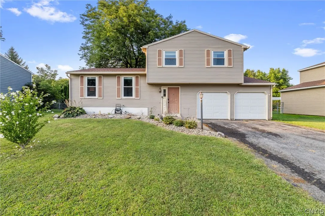 Photo of Listing #S1711164