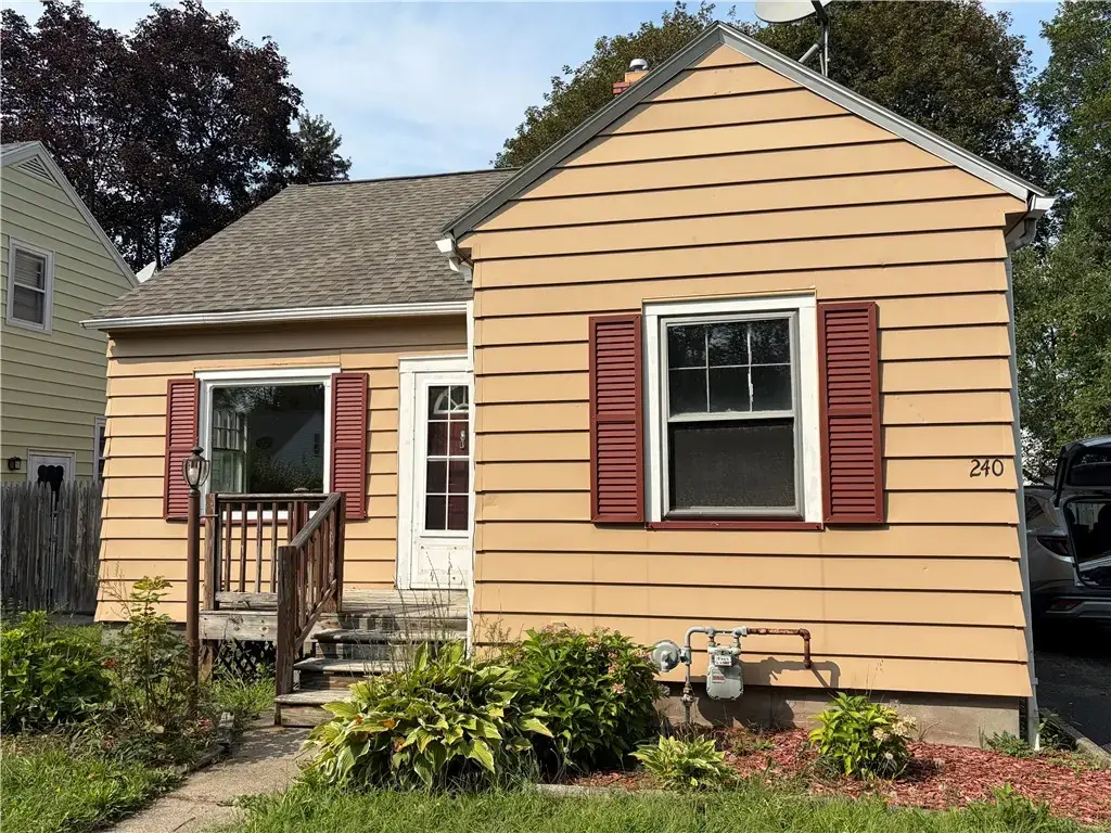240 Florence Avenue, Greece