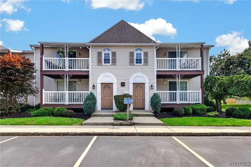400 West Avenue # D2, West Seneca